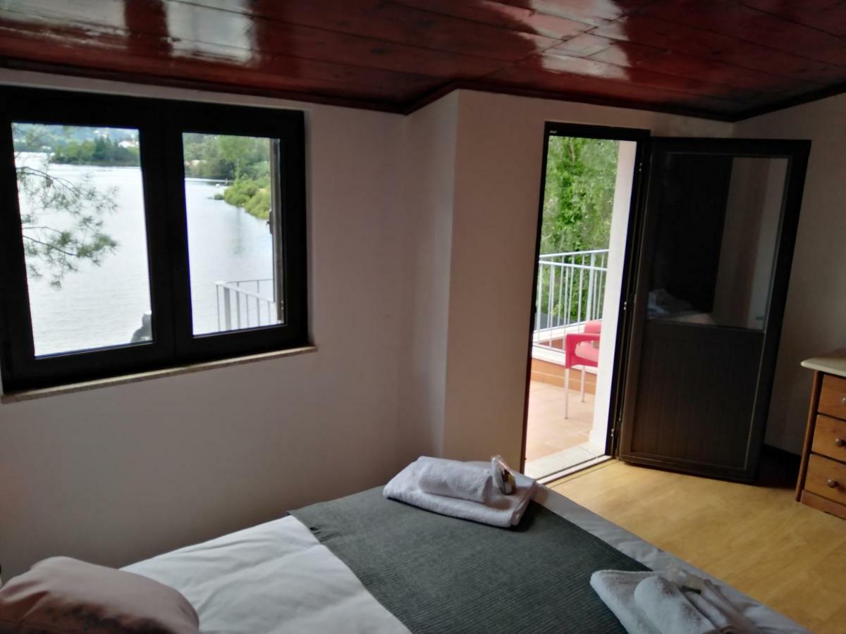 Casa Do Avo Xico - Geres Lake House - 10Pax エクステリア 写真